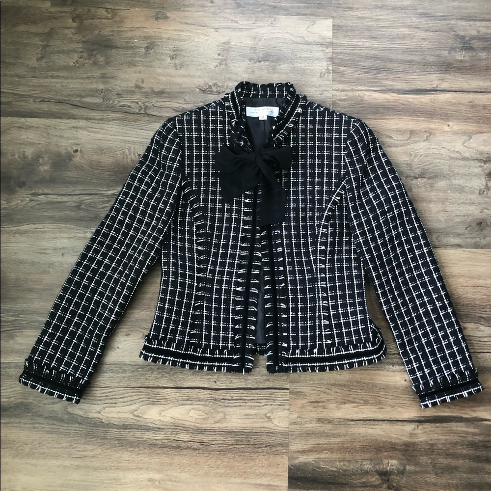 Tahari Arthur S. Levine Sophisticated Black & White Tweed Jacket.